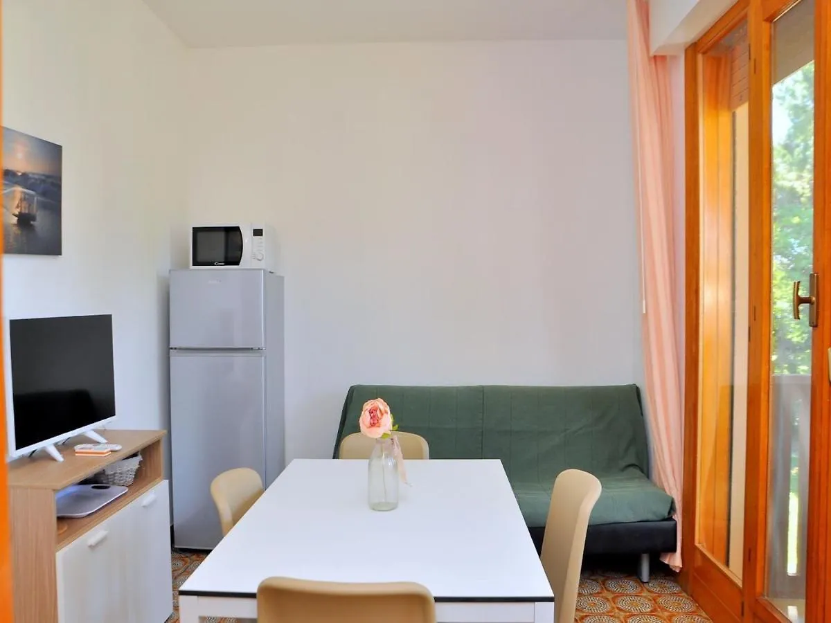 Cozy Flat With Terrace And Lift - Beahost Apartment Bibione