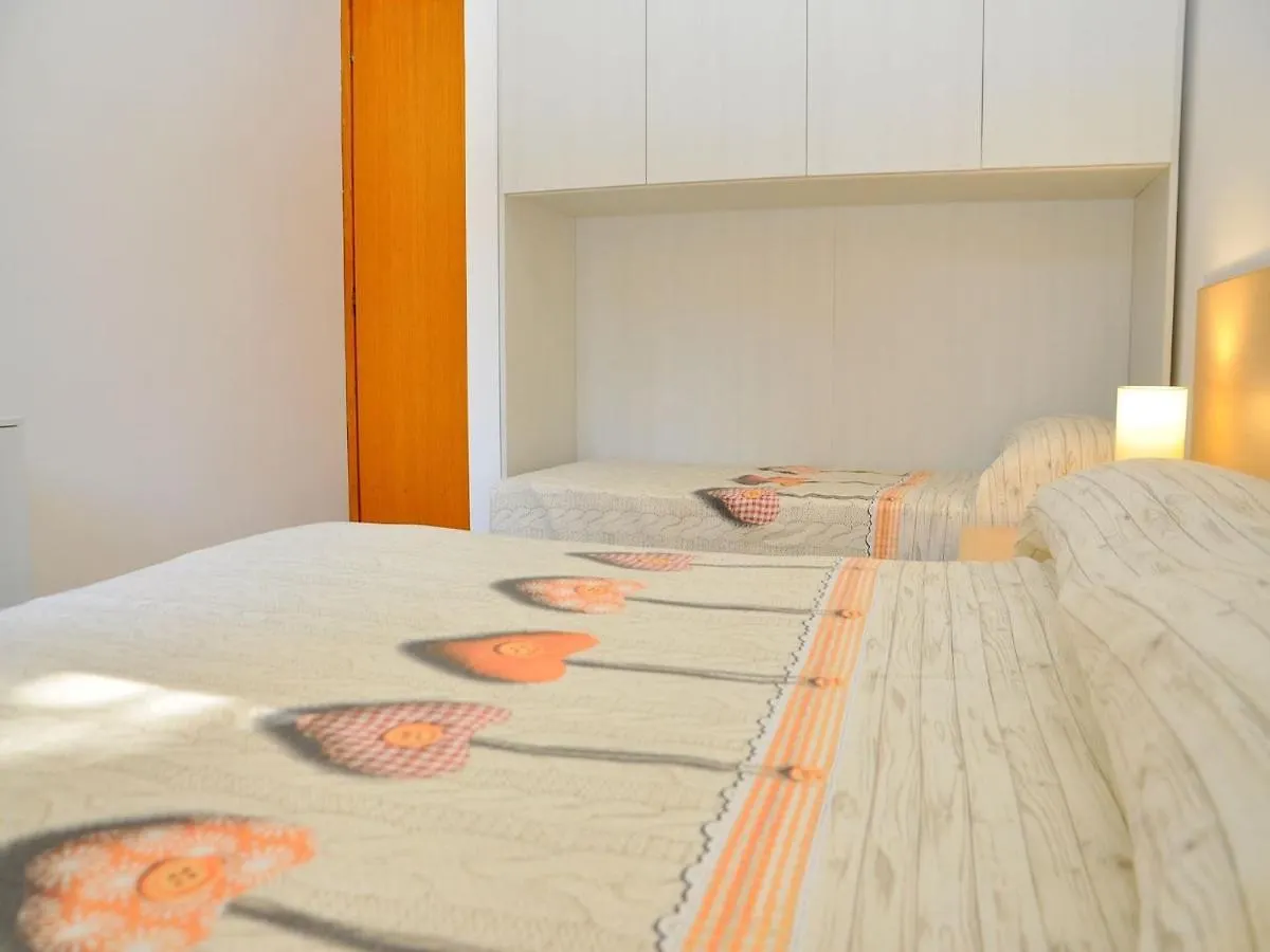 Cozy Flat With Terrace And Lift - Beahost Apartment Bibione