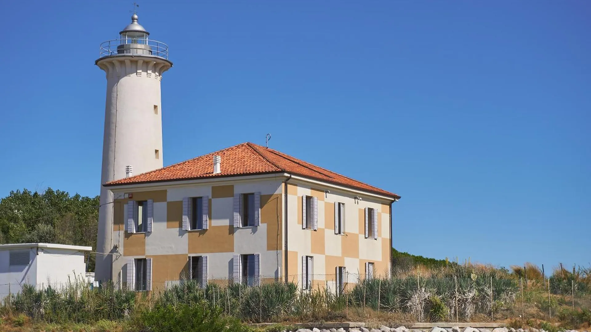 Cozy Flat With Terrace And Lift - Beahost Apartment Bibione